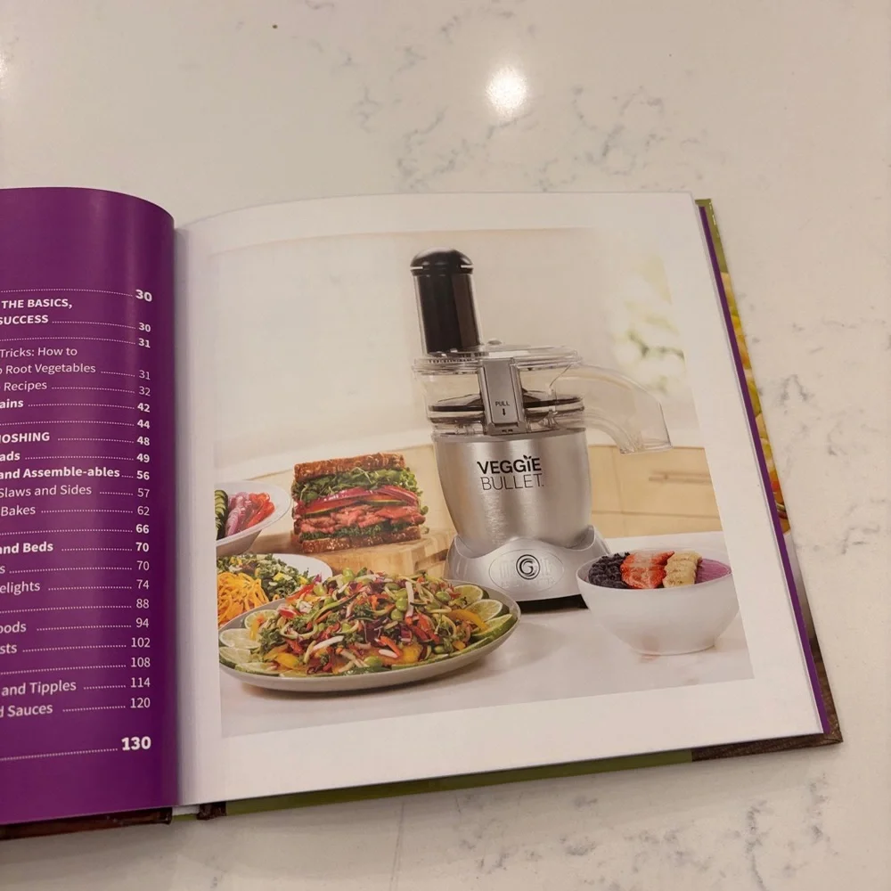 Veggie Bullet Cookbook Hardcover Recipe Book New Nutribullet NWT